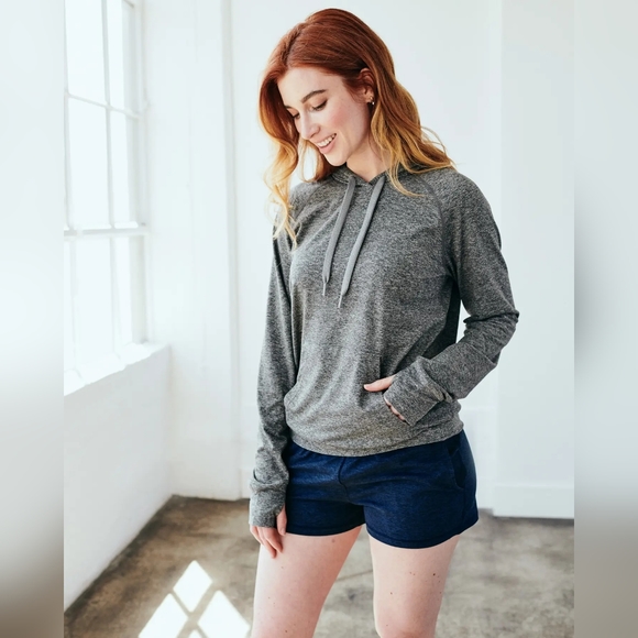 NWOT Quince Flowknit Ultra-Soft Performance Pullover Hoodie Heather Grey… - Picture 1 of 8